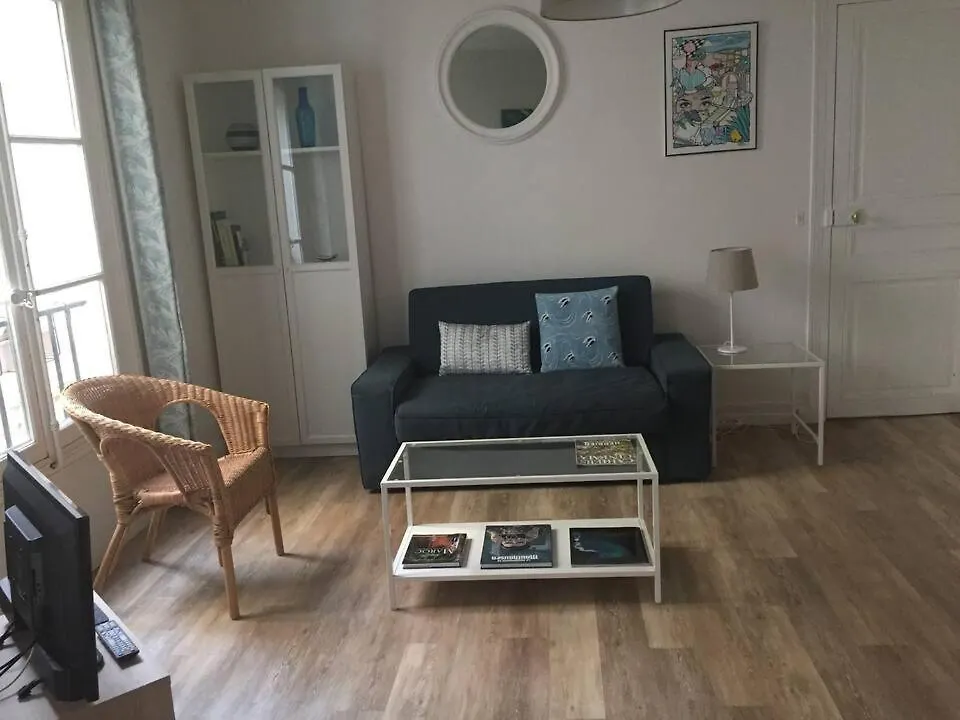Beautiful Apartment At Jardin Des Plantes contacts